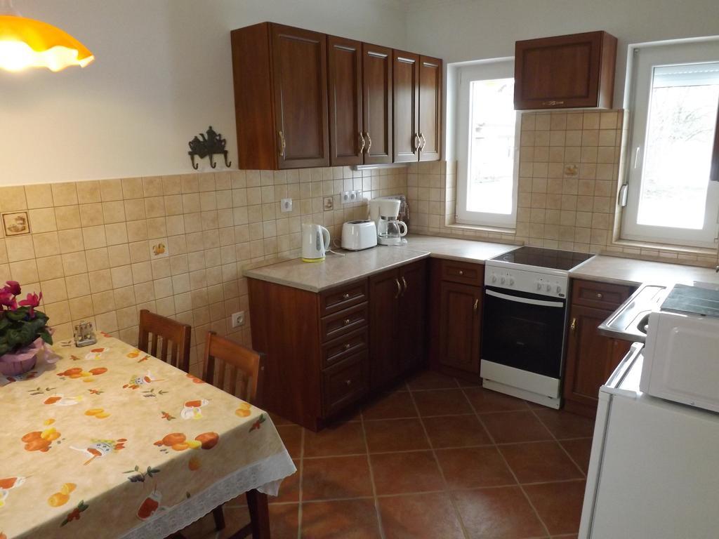 Nagybajcsi Koertefa Vendeghaz Apartment Room photo