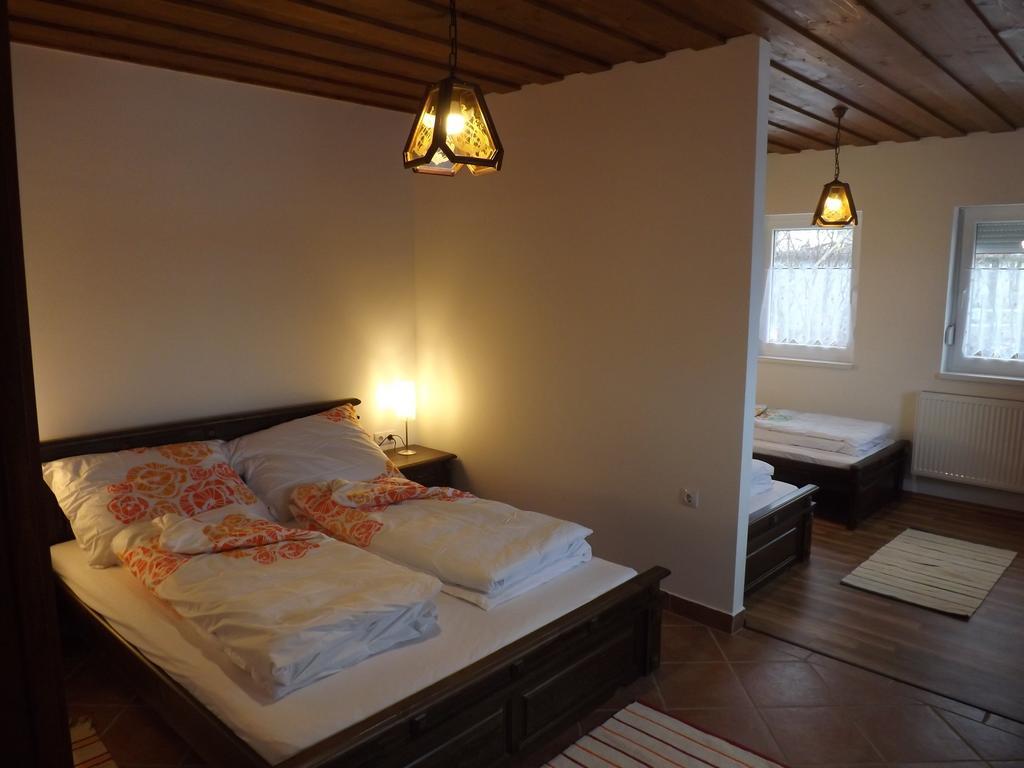 Nagybajcsi Koertefa Vendeghaz Apartment Room photo